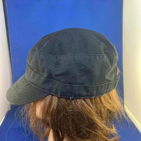 Stylish y2k Black Cap with Rhinestone Embellishment - Picture 4 of 8